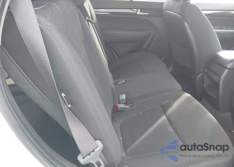 2015 Kia Sorento Lx z USA, uszkodzony, nr VIN 5XYKTDA67FG651316